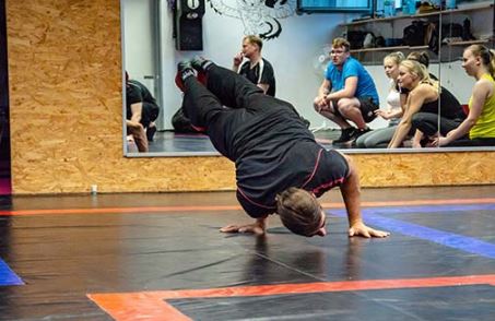 Wing Tai Kampfsport Aschaffenburg Workout Hand Balancing